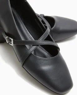 Ballerines Avec Brides Croisées - Noir