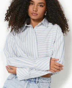 Chemise Cropped Rayée Avec Poche Décalée - Bleu Clair