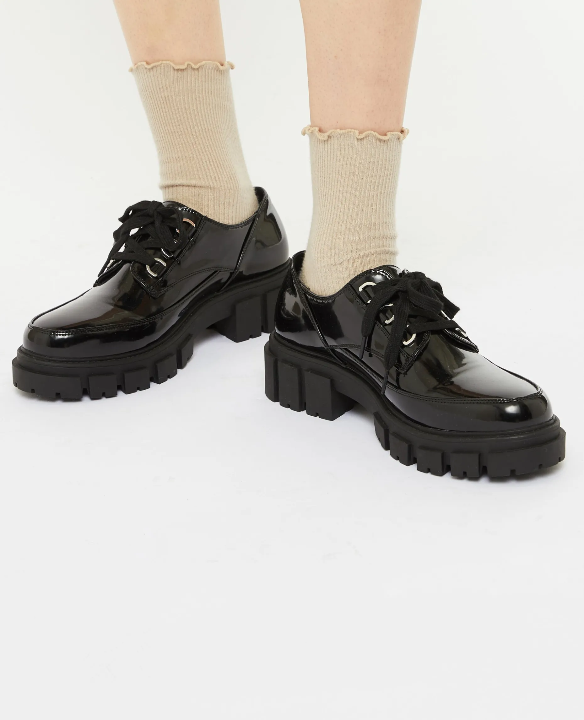 Derbies Vernis Avec Semelles Chunky - Noir