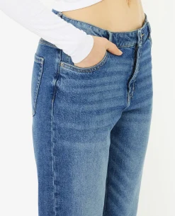 Jean Droit Taille Regular Avec Bas Effilochés - Bleu