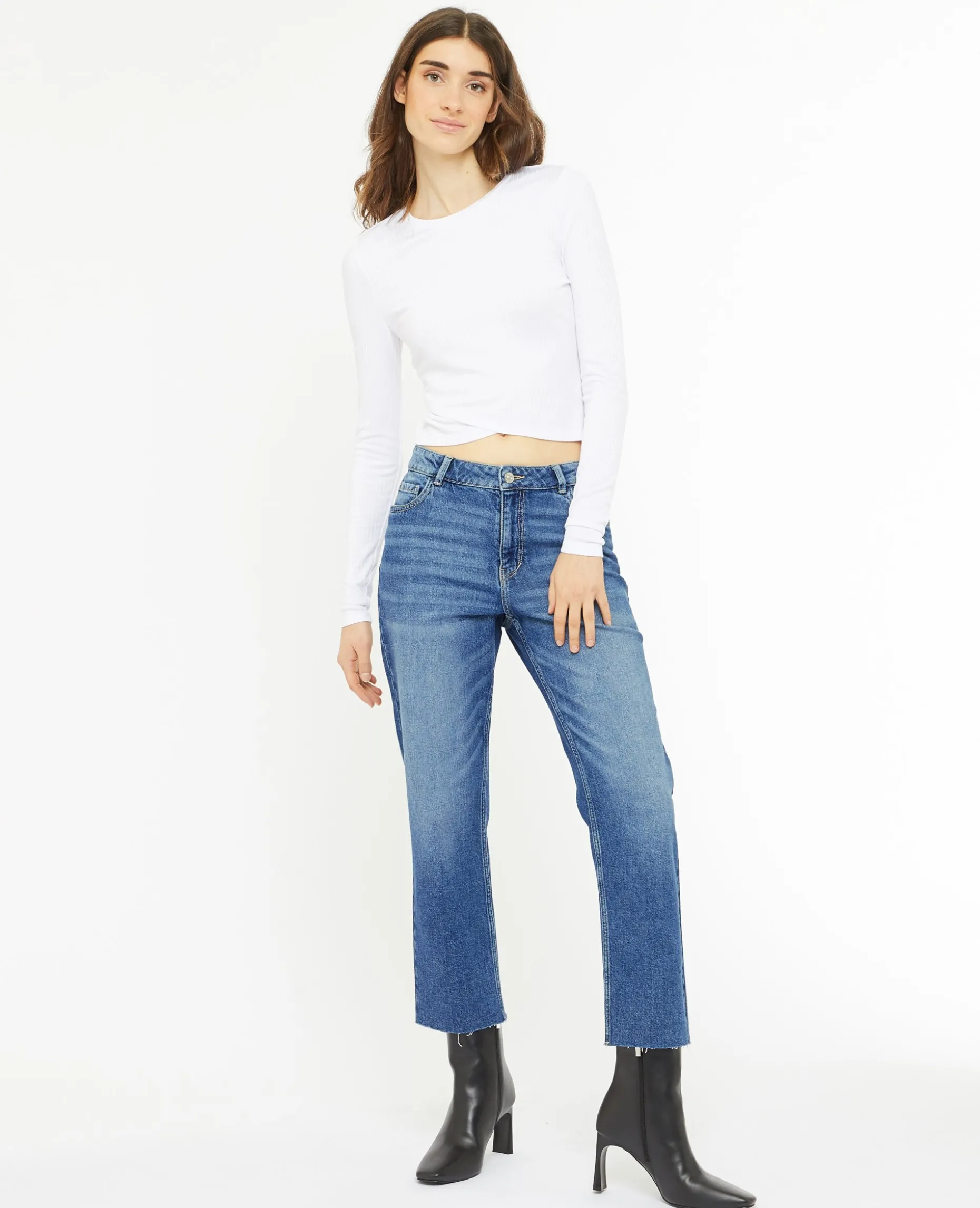 Jean Droit Taille Regular Avec Bas Effilochés - Bleu