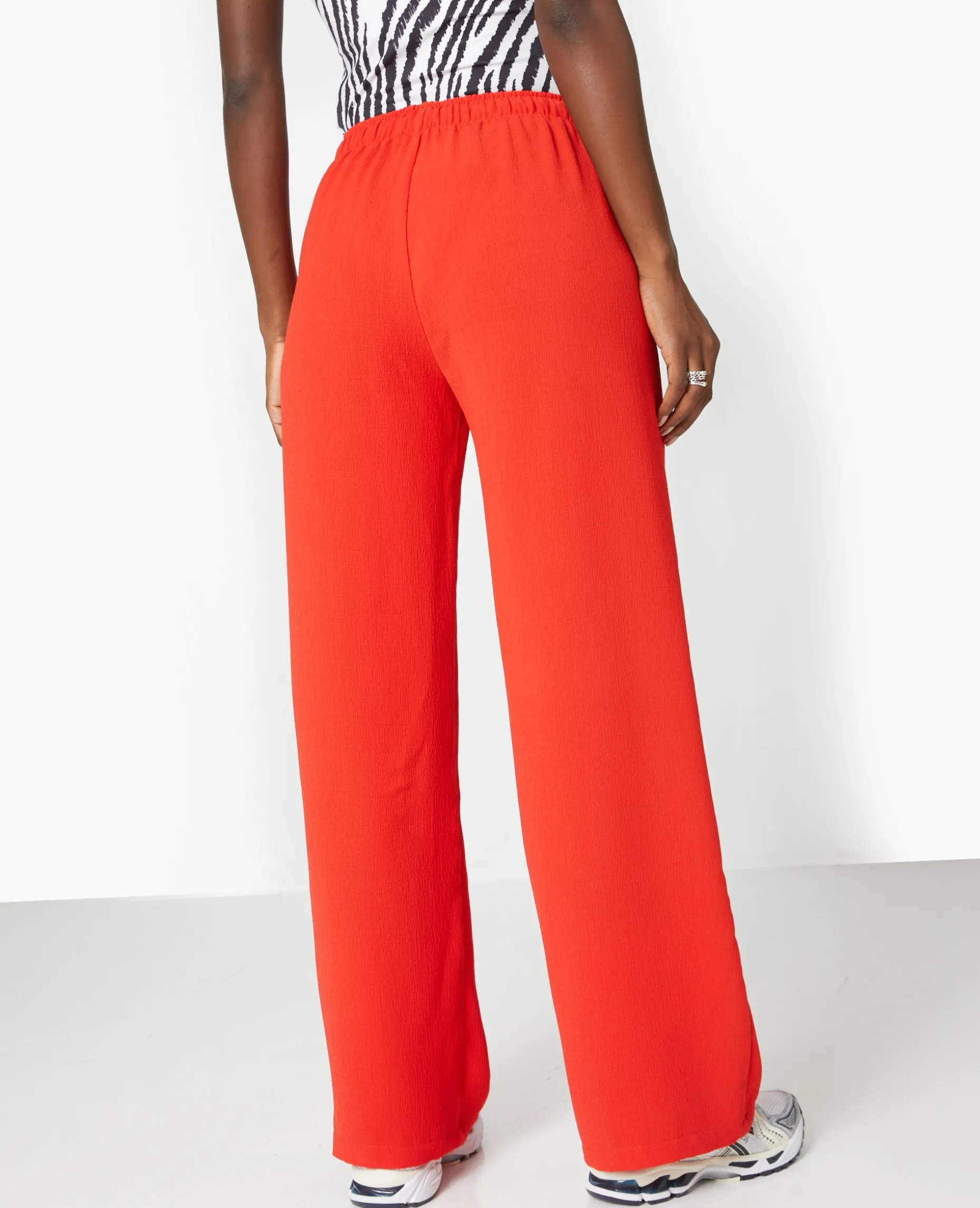 Pantalon Large Et Droit En Tissu Reliefé - Rouge