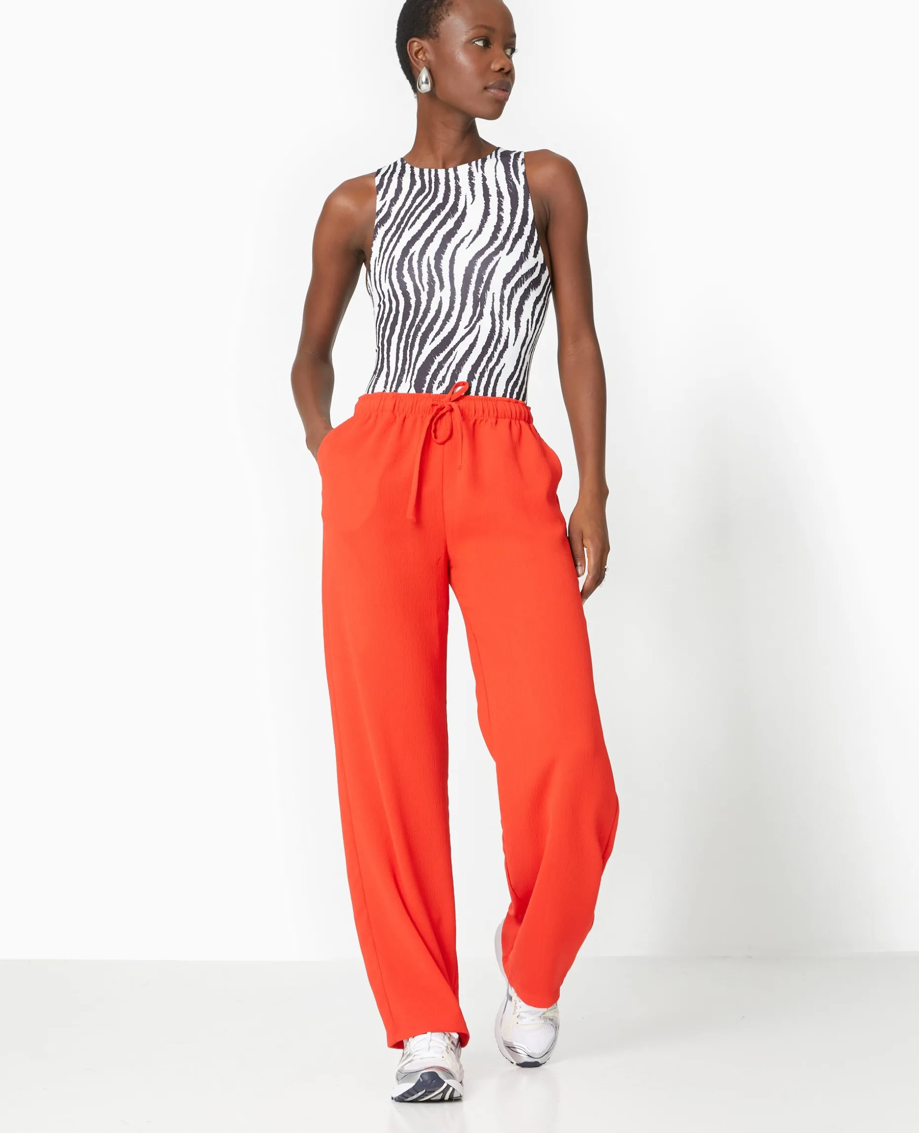 Pantalon Large Et Droit En Tissu Reliefé - Rouge