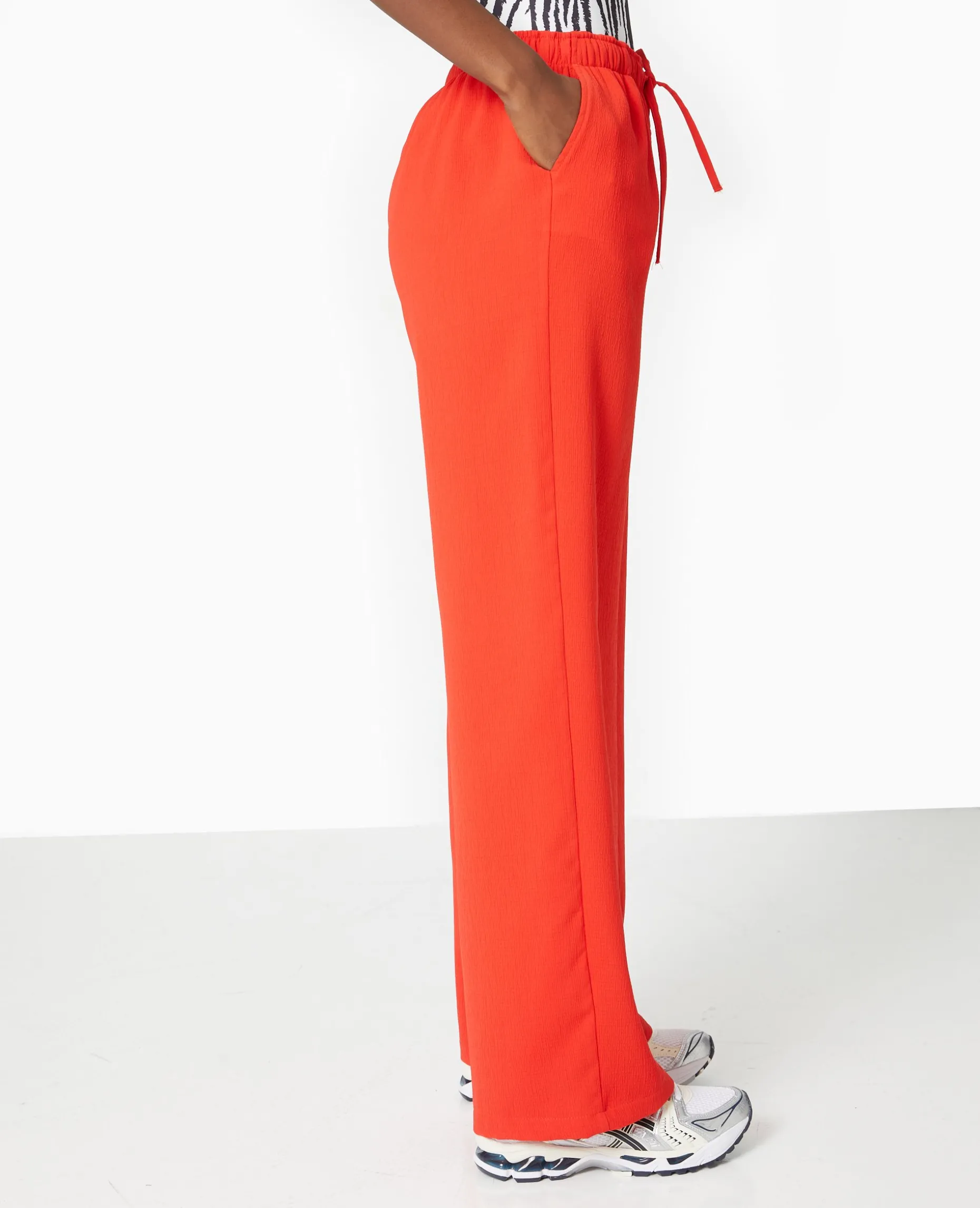 Pantalon Large Et Droit En Tissu Reliefé - Rouge