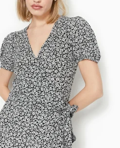 Robe Courte Encolure Cache-cœur Motif Fleurs - Noir