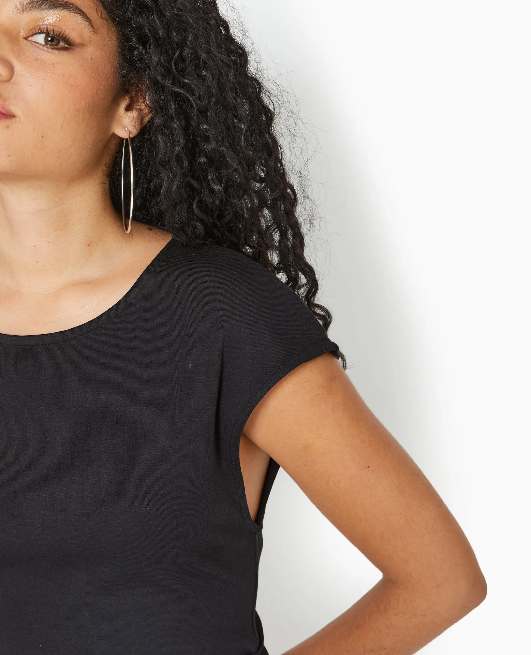 Robe Courte Sans Manches Avec Fronces Côtés - Noir