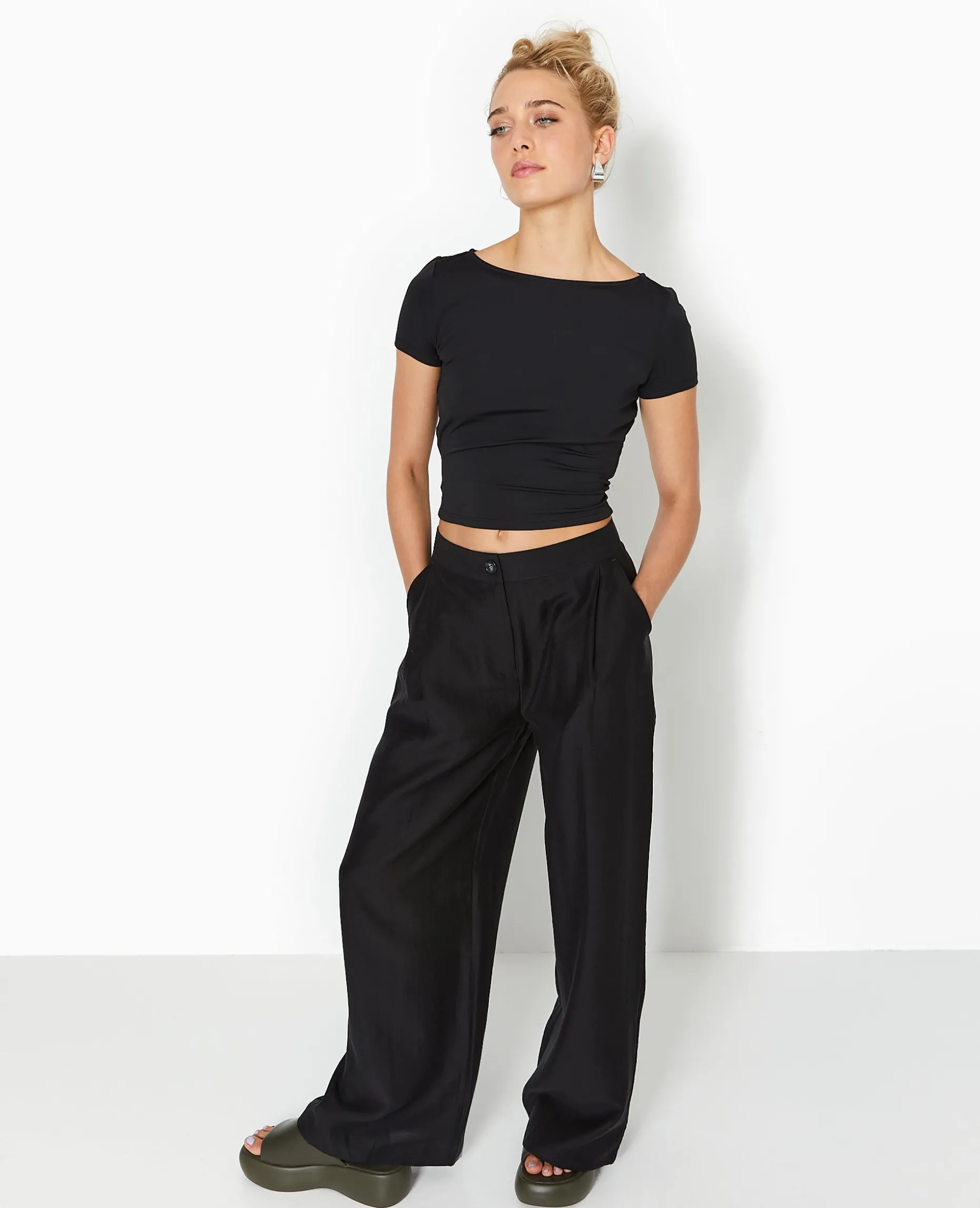 Top Court Avec Cut Out Dos - Noir