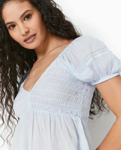 Top En Tissu Léger Avec Dentelle Et Smocks - Bleu
