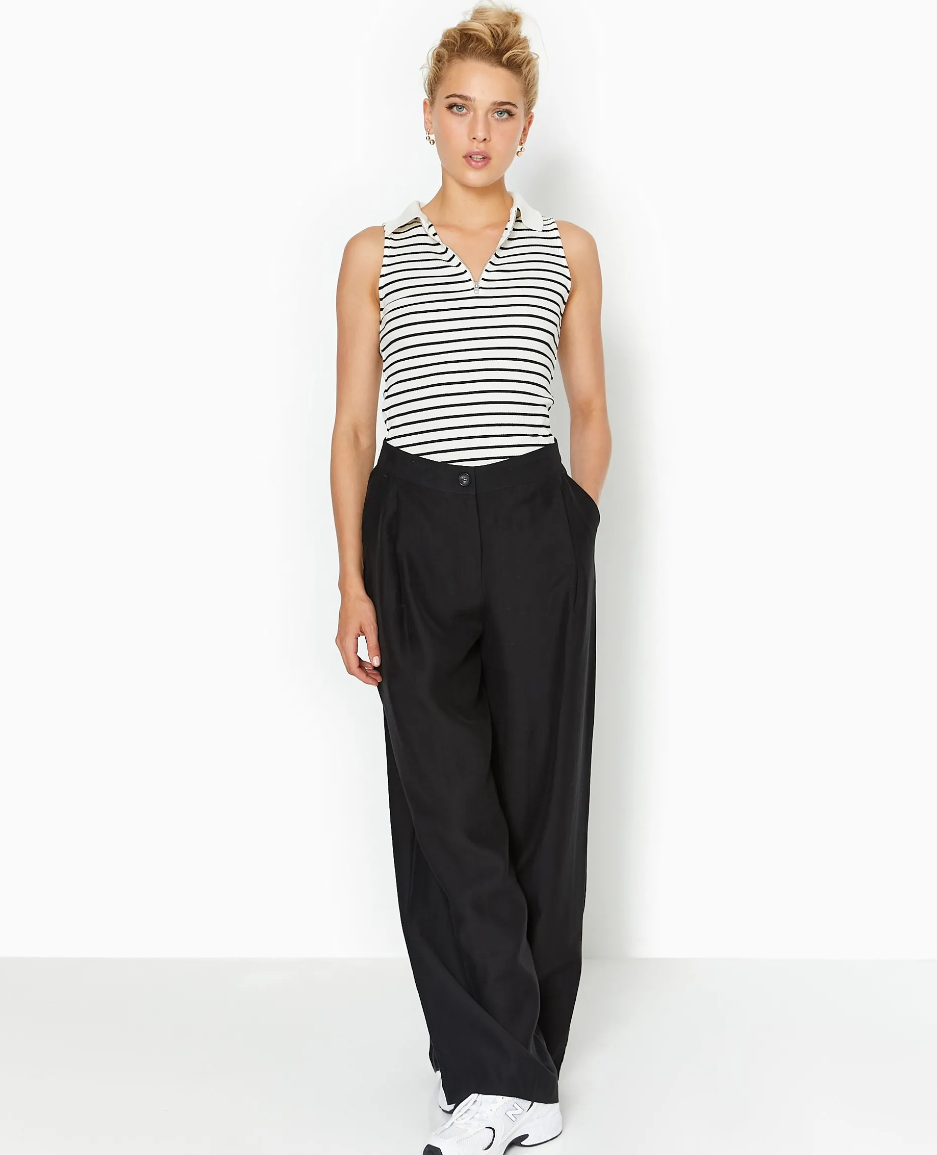 Top Zippé Sans Manches Avec Col Polo - Blanc